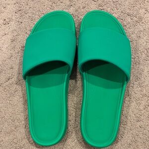 lululemon athletica Bold Green Restfeel Slide Sandals
